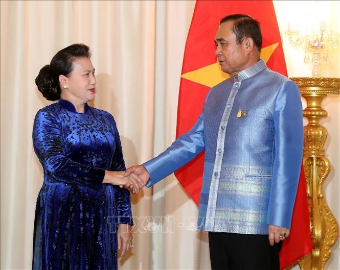 Chủ tịch Quốc hội Nguyễn Thị Kim Ngân hội kiến Thủ tướng Thái Lan Prayut Chan-ocha. Ảnh: Trọng Đức/TTXVN