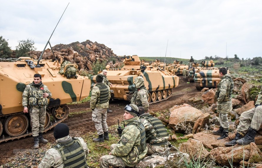 Binh sỹ quân đội Thổ Nhĩ Kỳ triển khai chiến dịch chống lực lượng Các Đơn vị bảo vệ nhân dân người Kurd (YPG), tại khu vực giáp giới Syria ở Hassa, tỉnh Hatay ngày 21/1/2018. (Ảnh: AFP/TTXVN)