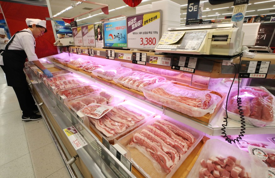 Thịt lợn được bày bán tại siêu thị ở Seoul. Ảnh: Yonhap