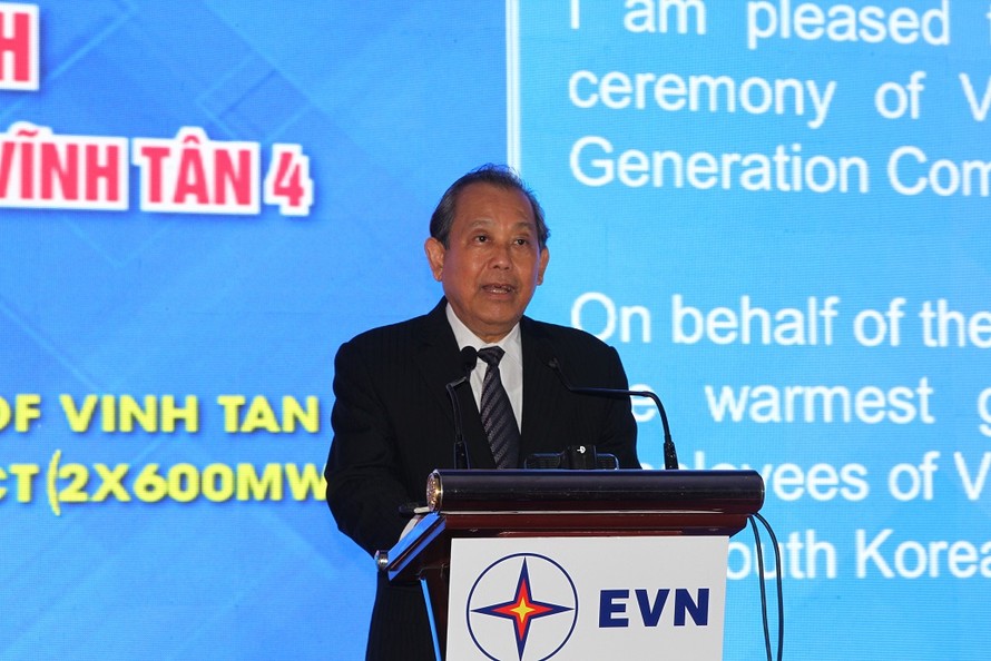 Phó Thủ tướng Thường trực Trương Hòa Bình phát biểu tại Hội nghị xúc tiến đầu tư Bình Thuận 2019. - Ảnh: VGP/Thế Phong