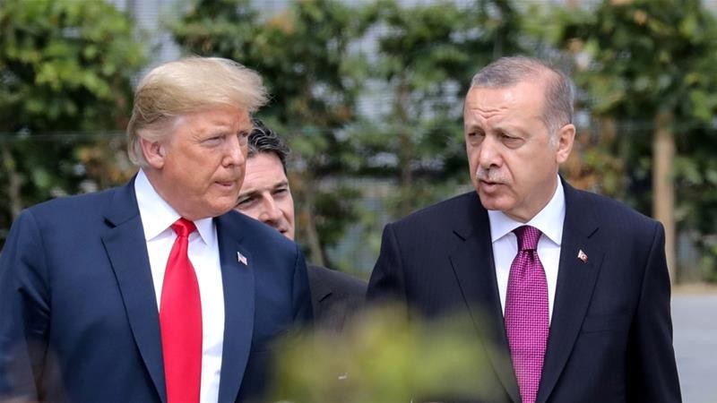 Tổng thống Mỹ Donald Trump (trái) và Tổng thống Thổ Nhĩ Kỳ Tayyip Erdogan. Ảnh: aljazeera