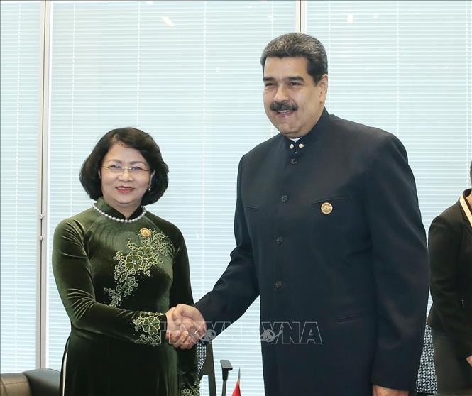 Phó Chủ tịch nước Đặng Thị Ngọc Thịnh hội kiến Tổng thống Venezuela Nicolas Maduro.