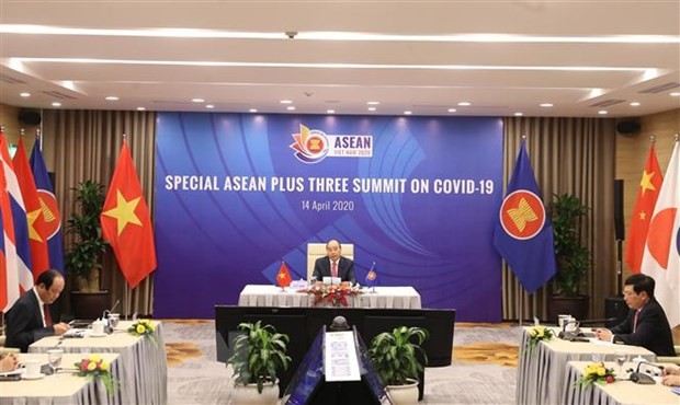 Thủ tướng Nguyễn Xuân Phúc, Chủ tịch ASEAN 2020, phát biểu khai mạc Hội nghị Cấp cao ASEAN+3 về ứng phó với dịch bệnh COVID-19. (Ảnh: Thống Nhất/TTXVN)