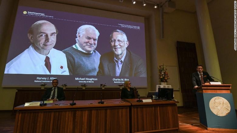 Chân dung ba nhà khoa học giành giải Nobel Y sinh năm 2020. Ảnh: Getty Images