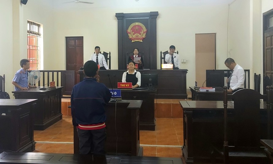 Phiên tòa sơ thẩm tuyên 9 tháng tù không giam giữ đối với bị cáo Nguyễn Văn Châu. Ảnh: Xuân Thời