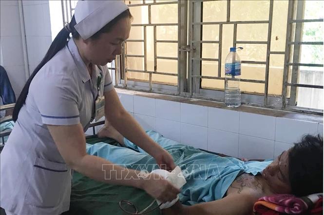 Bệnh nhân Nguyễn Văn D. đang được điều trị phục hồi chức năng tại Bệnh viện đa khoa Thống Nhất.