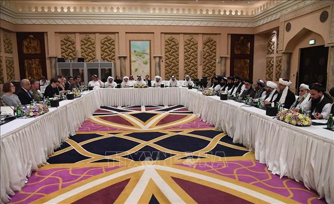 Toàn cảnh cuộc đàm phán giữa phái đoàn Mỹ và đại diện Taliban về hòa bình Afghanistan tại Doha, Qatar ngày 26/2/2019. Ảnh: AFP/TTXVN