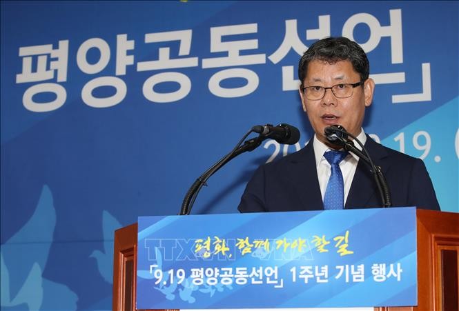 Bộ trưởng Thống nhất Hàn Quốc Kim Yeon-chul phát biểu tại lễ kỷ niệm một năm diễn ra Hội nghị thượng đỉnh liên Triều lần thứ ba, Seoul, ngày 19/9/2019. Ảnh: Yonhap/TTXVN