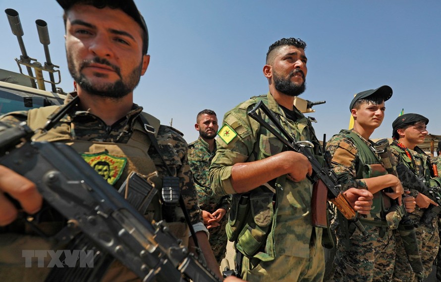 Lực lượng người Kurd tại thị trấn Shadadi, cách thành phố Hassakeh, miền Đông Bắc Syria khoảng 60km về phía nam ngày 11/9/2018. (Ảnh: AFP/TTXVN)