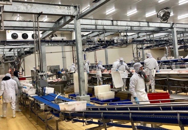 Dây chuyền công nghệ khép kín trong chế biến thịt của Tập đoàn Massan tại Việt Nam - Ảnh: VGP/Đỗ Hương