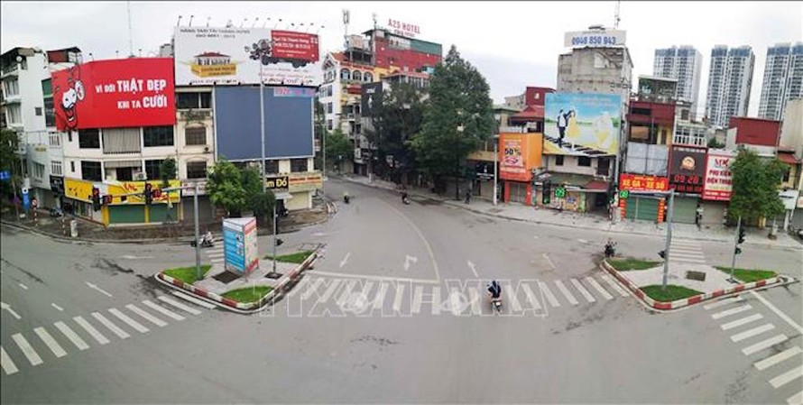 Đường phố Hà Nội trong những ngày giãn cách xã hội. Ảnh: Thanh Tùng/TTXVN