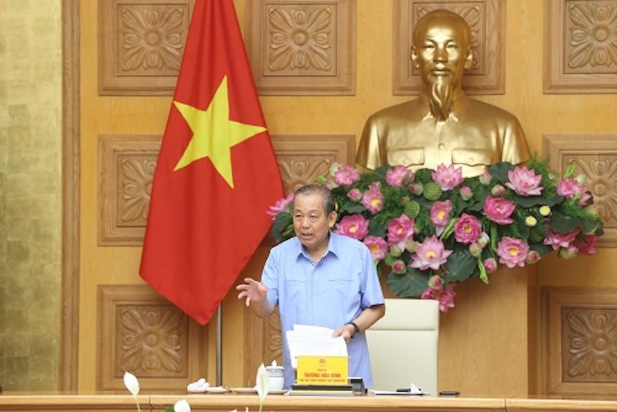 Phó Thủ tướng Thường trực Chính phủ Trương Hòa Bình phát biểu tại cuộc họp