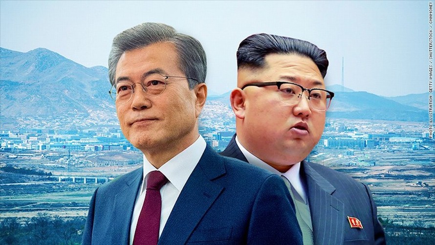 Tổng thống Hàn Quốc Moon Jae-in và nhà lãnh đạo Triều Tiên Kim Jong-un. Ảnh: Getty
