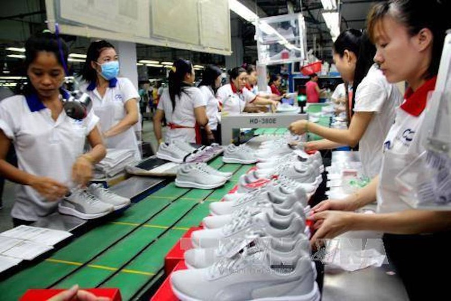 Da giày là một trong những ngành sẽ được hưởng lợi từ Hiệp định EVFTA. Ảnh: TTXVN.