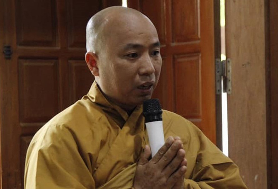 Cựu tu sĩ Thích Thanh Toàn trong buổi nhận lỗi và xin xả giới 