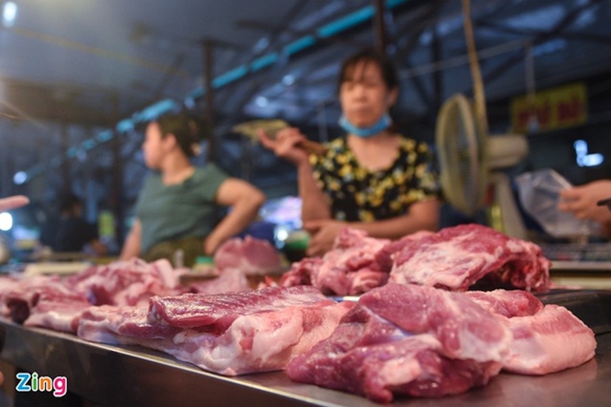 Giá bán thịt lợn mảnh trong nước đang ở mức cao, chủ yếu quanh mức 150.000-180.000 đồng/kg. 