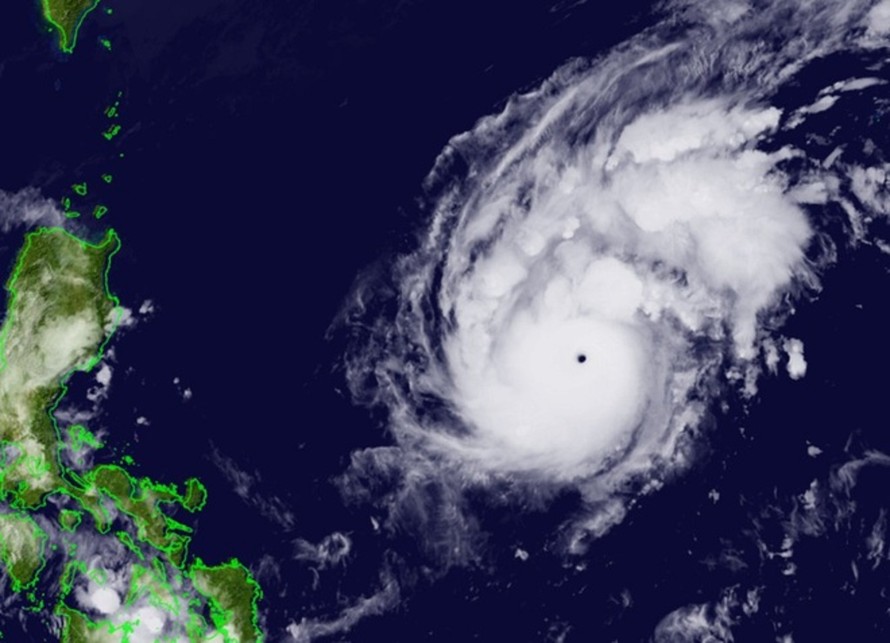 Hình ảnh vệ tinh của siêu bão Goni chiều ngày 30/10