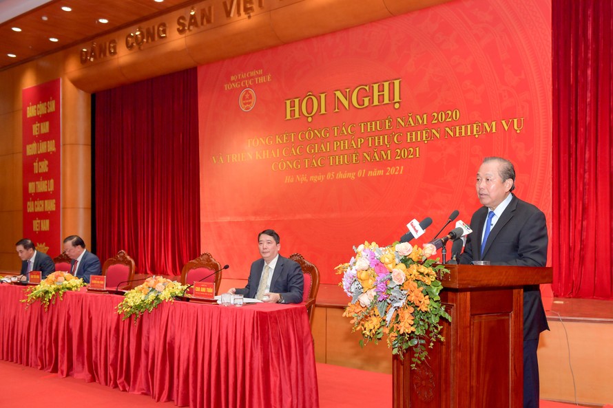 Uỷ viên Bộ Chính trị, Phó Thủ tướng Thường trực Chính phủ Trương Hoà Bình dự và phát biểu chỉ đạo tại Tổng kết công tác thuế năm 2020, triển khai các giải pháp thực hiện nhiệm vụ năm 2021.