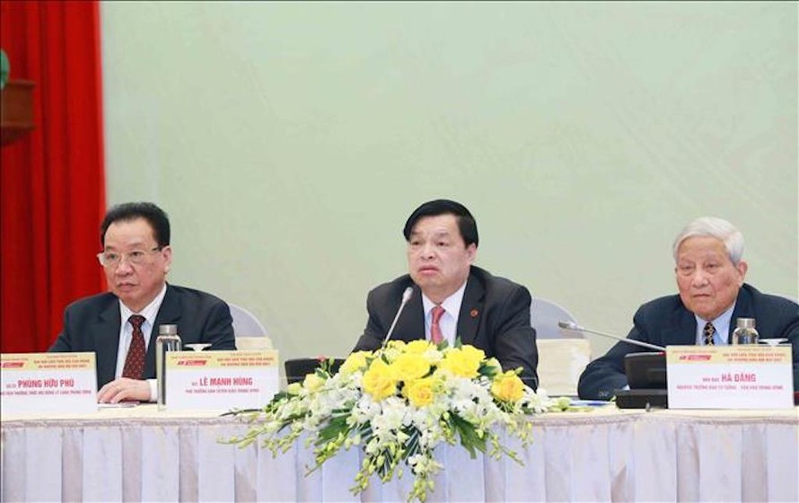 Đồng chí Lê Mạnh Hùng, Phó Trưởng Ban Tuyên giáo Trung ương phát biểu tại tọa đàm. 