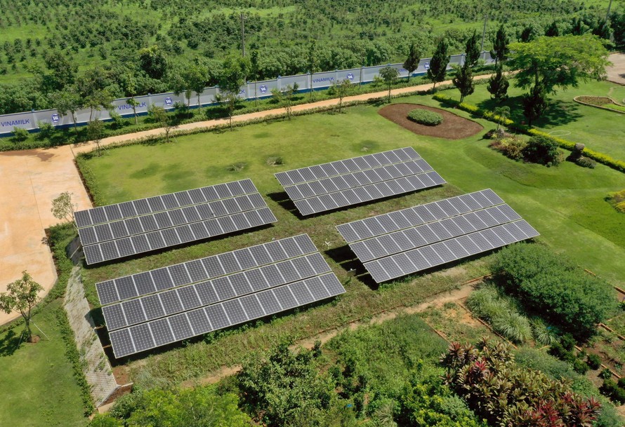 Vinamilk đầu tư hệ thống năng lượng mặt trời tại 12 trang trại trên cả nước 