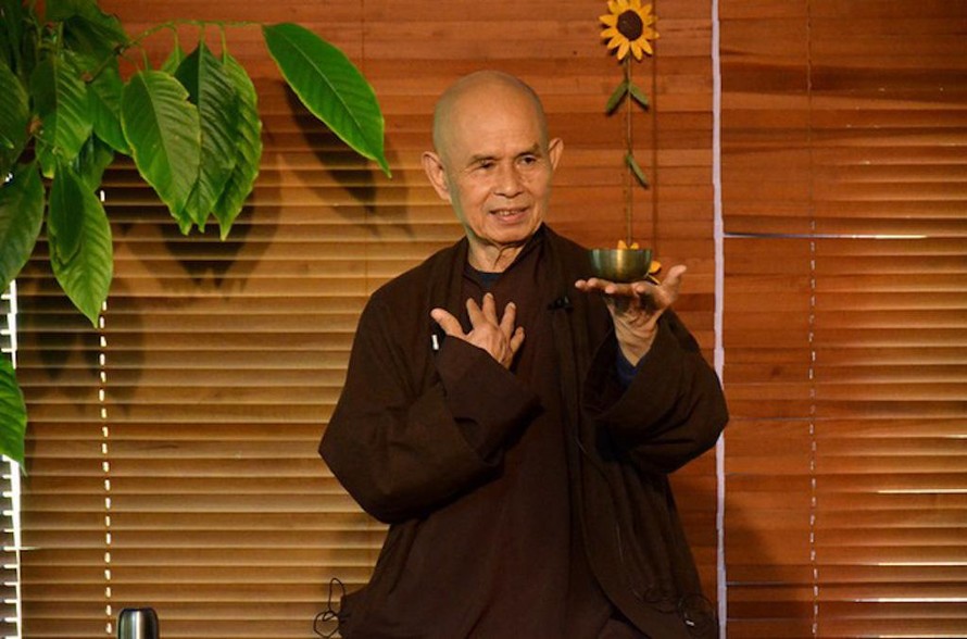 Thiền sư Thích Nhất Hạnh là bậc chân tu, dành trọn đời mình cho Phật pháp và hoà bình.