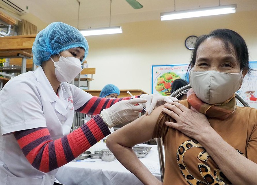 Chiến dịch tiêm chủng vaccine phòng COVID-19 thần tốc xuyên Tết bắt đầu từ ngày 29/1 đến ngày 28/2/2022.