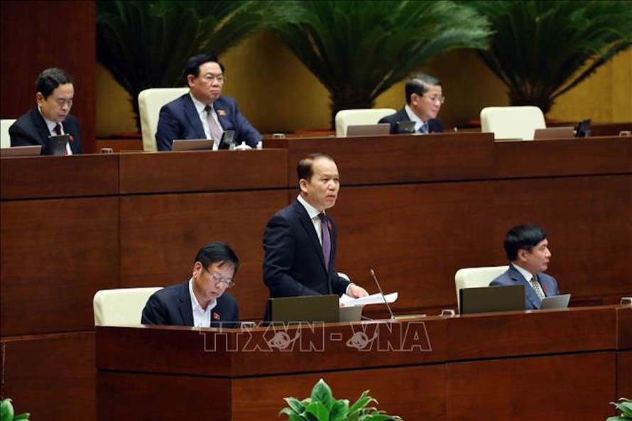Chủ nhiệm Ủy ban Pháp luật của Quốc hội Hoàng Thanh Tùng giải trình, làm rõ một số vấn đề đại biểu Quốc hội nêu. 