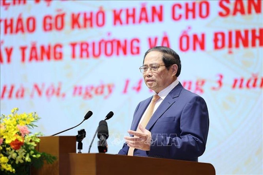 Thủ tướng Phạm Minh Chính phát biểu chỉ đạo Hội nghị triển khai nhiệm vụ điều hành chính sách tiền tệ năm 2024. 
