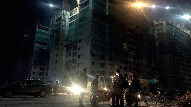 Khu chung cư 16 tầng nơi xảy ra vụ sập giàn giáo - Ảnh: Giang Long- Báo Tuổi trẻ