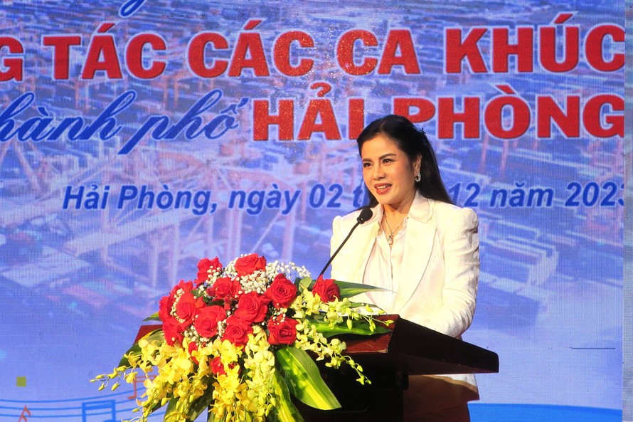 TS.Trần Thị Hoàng Mai Giám đốc Sở Văn hoá và Thể thao Hải Phòng phát biểu tại một sự kiện. Ảnh: TTXVN 