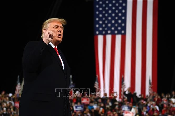 Tổng thống Donald Trump phát biểu trước những người ủng hộ tại thành phố Valdosta, bang Georgia ngày 5/12/2020.