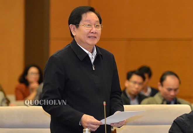 Bộ trưởng Bộ Nội vụ Lê Vĩnh Tân báo cáo tại Ủy ban Thường vụ Quốc hội. (Ảnh: An ninh Thủ đô)
