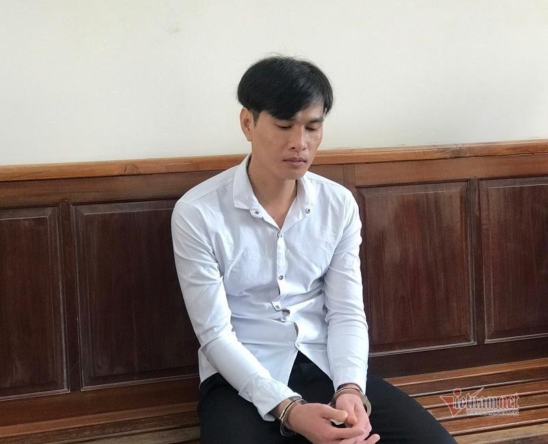 Bị cáo Huỳnh Văn Tốt tại phiên toà. (Ảnh: Vietnamnet)