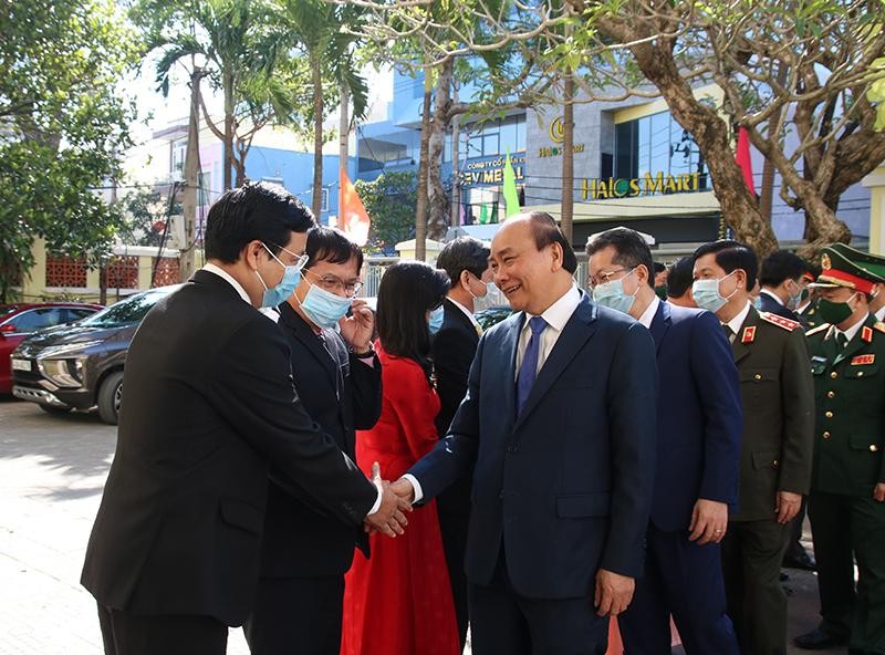Thủ tướng Nguyễn Xuân Phúc đến thăm, chúc Tết tại Quận ủy Hải Châu. (Ảnh: Kinh tế & Đô thị)