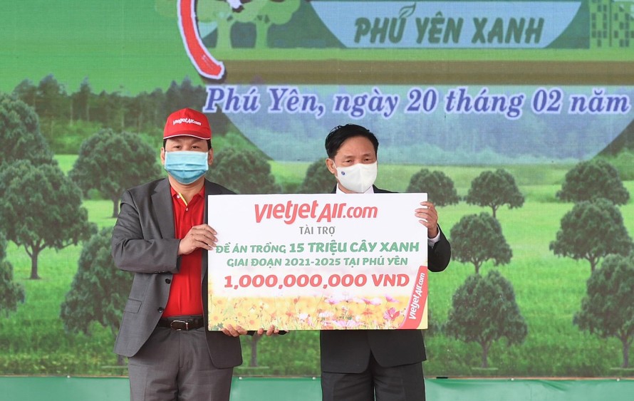 Vietjet cam kết đồng hành cùng Đề án trồng 15 triệu cây xanh tại Phú Yên.