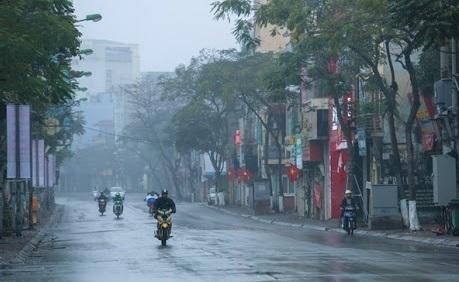 Không khí lạnh ảnh hưởng, Hà Nội và các tỉnh ở khu vực Bắc Bộ, Thanh Hóa, Nghệ An, Hà Tĩnh có mưa, nhiệt độ giảm nhẹ. (Ảnh minh họa)