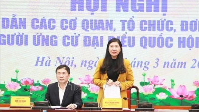 Chủ tịch Ủy ban Mặt trận Tổ quốc Việt Nam thành phố Hà Nội Nguyễn Lan Hương phát biểu tại Hội nghị. (Ảnh: Pháp luật Việt Nam)