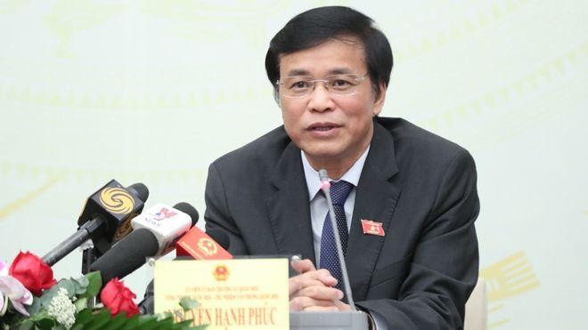 Tổng thư ký Quốc hội Nguyễn Hạnh Phúc trả lời tại họp báo. ẢNH: GIA HÂN