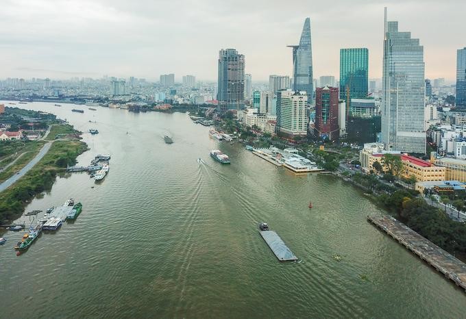 Sông Sài Gòn đoạn chảy qua trung tâm TP HCM năm 2020. Ảnh: Quỳnh Trần.