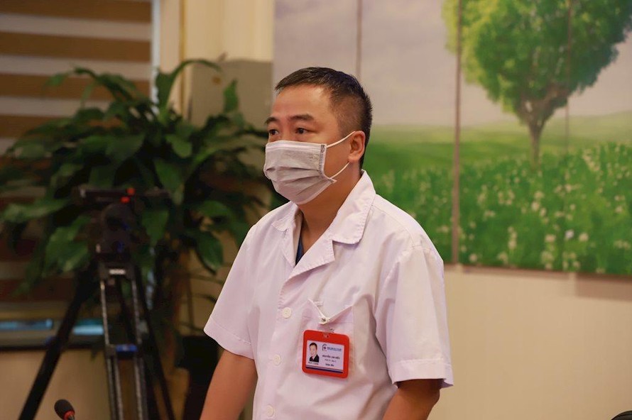 PGS.TS Nguyễn Lân Hiếu, Giám đốc Trung tâm Hồi sức tích cực bệnh nhân COVID-19 Bình Dương (Ảnh: Vietnamnet)
