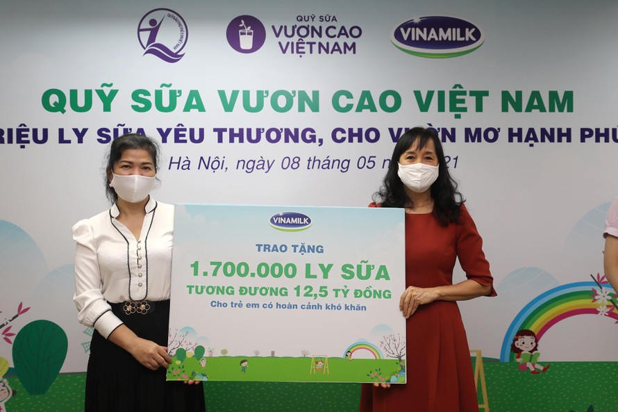 Vinamilk góp 1 triệu ly sữa cho trẻ em khó khăn với "Cùng góp điểm xanh, cho Việt Nam khoẻ mạnh"