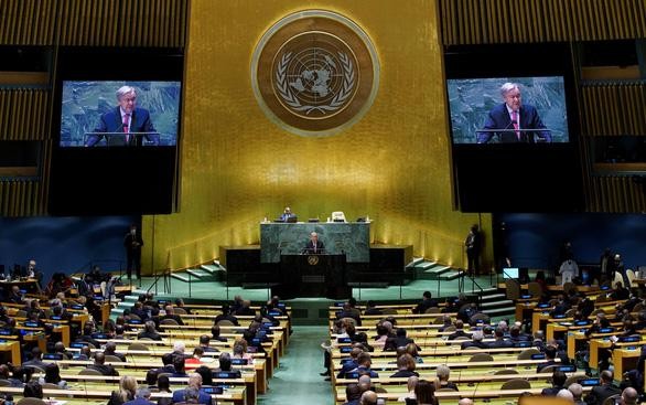 Tổng thư ký LHQ Antonio Guterres phát biểu khai mạc phiên thảo luận chung cấp cao của Đại hội đồng Liên Hiệp Quốc khóa 76 ngày 21-9. (Ảnh: Reuters)