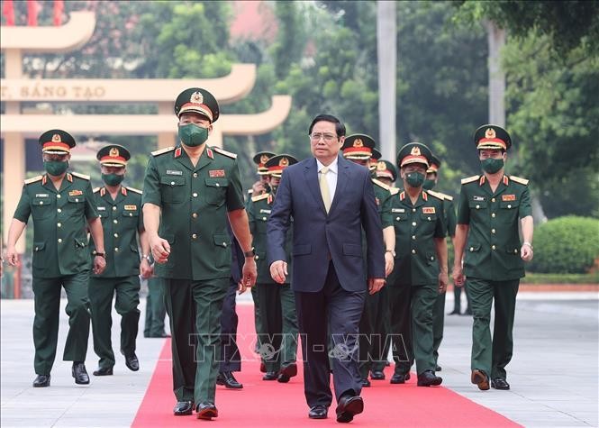 Thủ tướng Phạm Minh Chính đến dự Lễ khai giảng năm học 2021-2022 của Học viện Quốc phòng. (Ảnh: TTXVN)