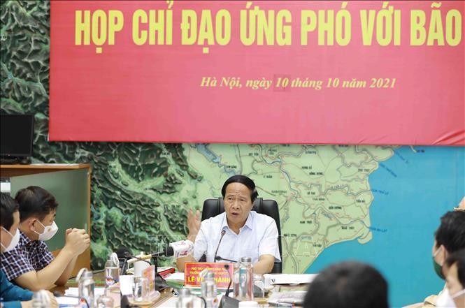 Phó Thủ tướng Chính phủ Lê Văn Thành phát biểu chỉ đạo công tác ứng phó với bão số 7. Ảnh: Vũ Sinh/TTXVN