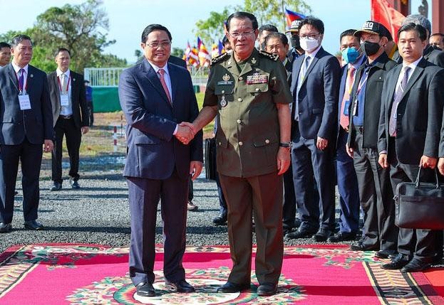 Thủ tướng Phạm Minh Chính và Thủ tướng Campuchia Hun Sen tại Lễ kỷ niệm 45 năm "Hành trình hướng tới lật đổ chế độ diệt chủng Pol Pot" của Thủ tướng Campuchia Samdech Techo Hun Sen (20/6/1977 - 20/6/2022) - Ảnh: VGP