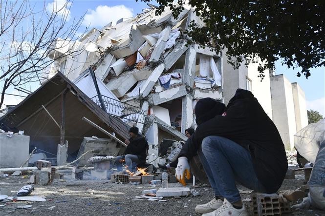 Hiện trường đổ nát trong trận động đất kinh hoàng ở Iskenderun, Thổ Nhĩ Kỳ ngày 10/2/2023. Ảnh: Kyodo/TTXVN