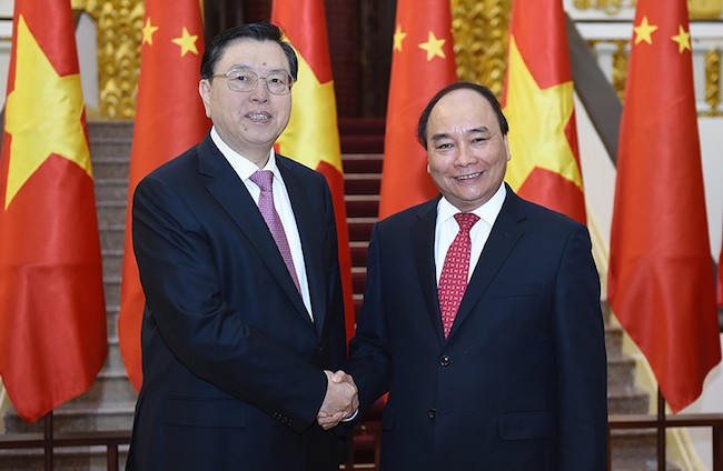 Thủ tướng Nguyễn Xuân Phúc hội kiến Uỷ viên trưởng Uỷ ban Thường vụ Nhân đại Trung Quốc
