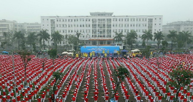 Hơn 5.000 NCT tham gia đồng diễn xác lập kỷ lục Việt Nam