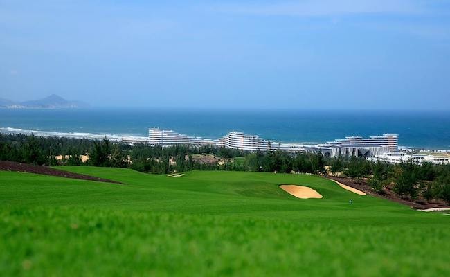 FLC Quy Nhơn nhìn từ sân Golf đẹp nhất Châu Á