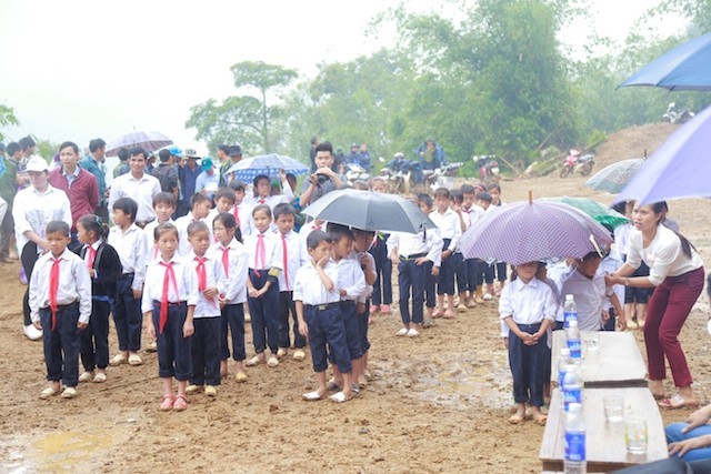 Các em học sinh Trường Tiểu học Pú Xi.